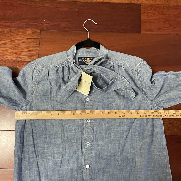 Lucky Brand Chambray Feminine Bow Button Down Shirt Denim Western Sz M NWT B5 - Picture 11 of 14
